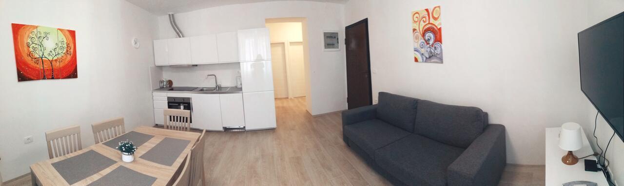 Apartments B&M Sezana Luaran gambar