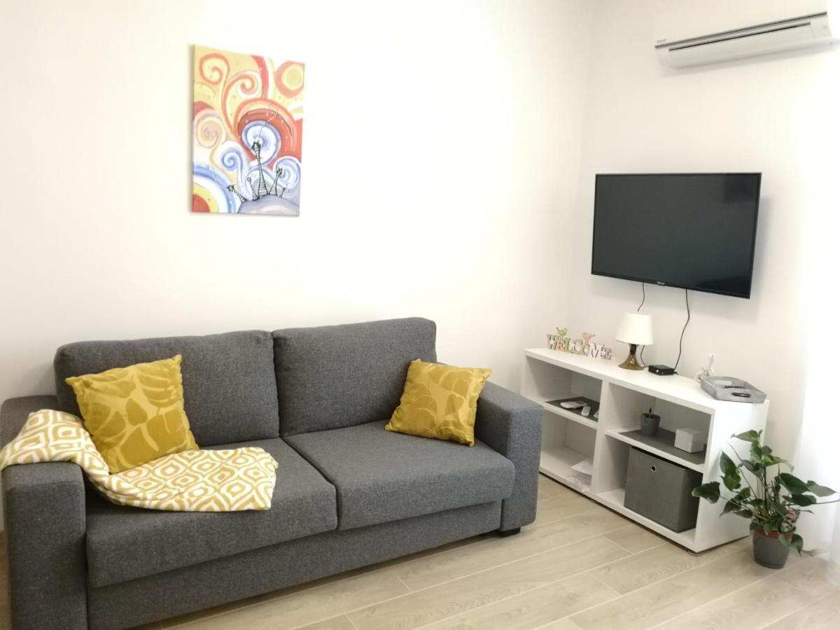Apartments B&M Sezana Luaran gambar